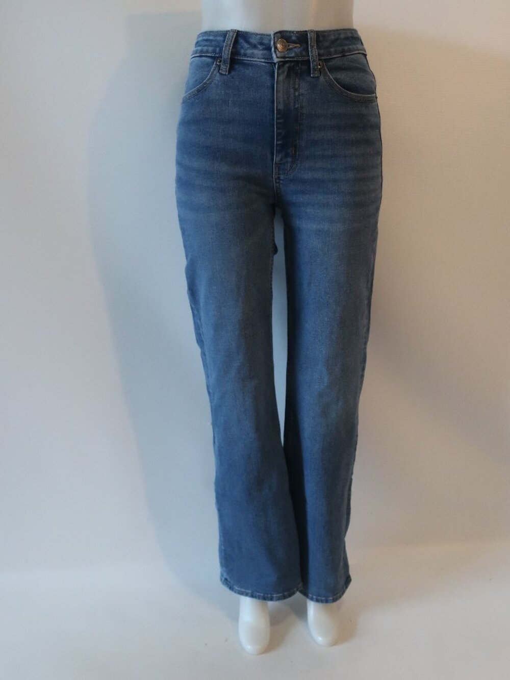 NWT Womens Ninepine Relaxed Comfort Blue (Item- 27) Denim Jean XS/32